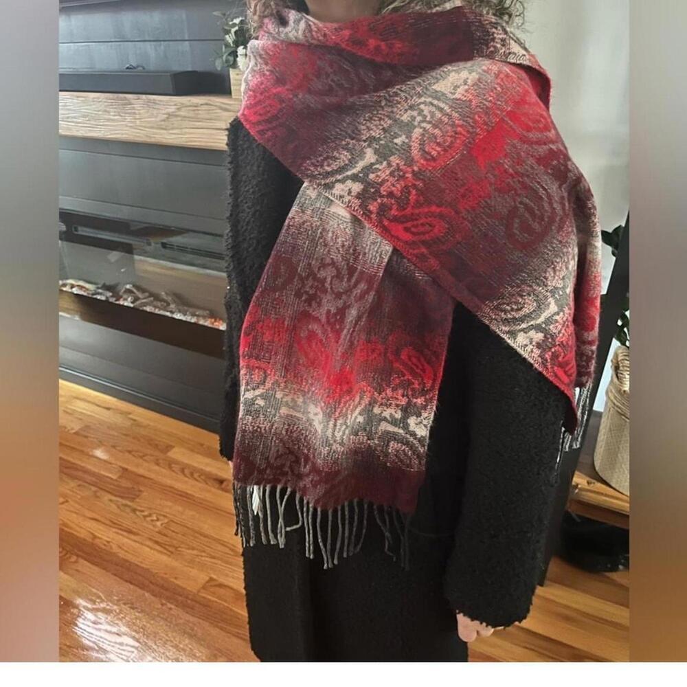 STEVE MADDEN Ombre Paisley Winter Scarf Muffler - Red